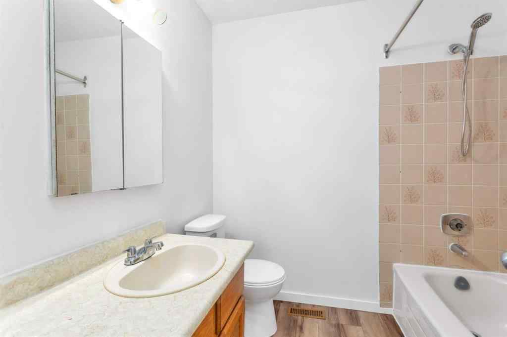 MLS® A2258785 - 91 Dawson Street  in Deer Park Village Red Deer, Residential