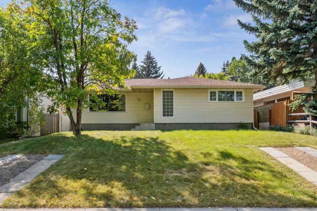 MLS® A2258794 - 5031 Vienna Drive NW in Varsity Calgary, Residential