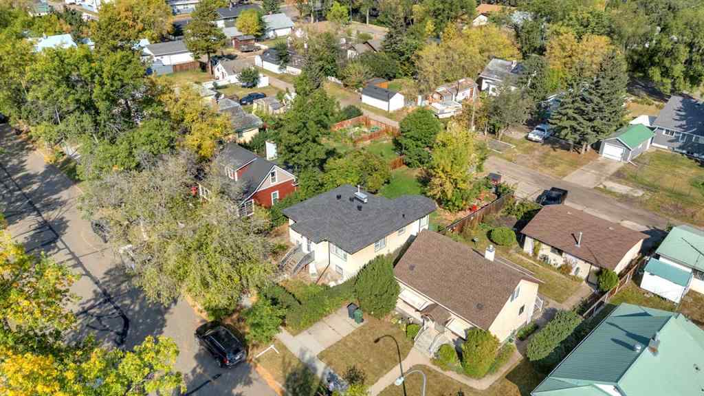 MLS® A2258795 - 5006 55 Avenue  in Central Ponoka Ponoka, Residential