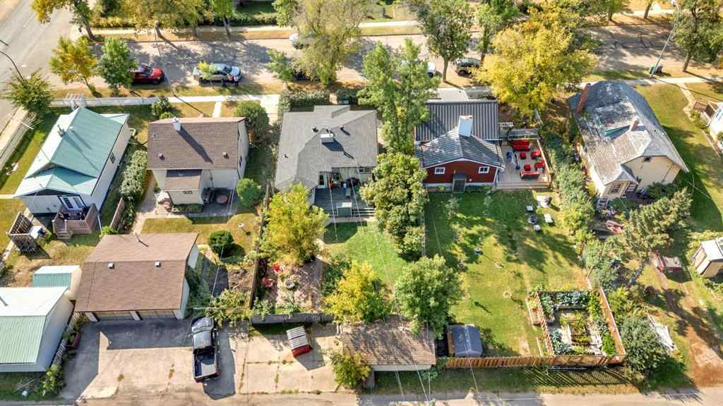 MLS® A2258795 - 5006 55 Avenue  in Central Ponoka Ponoka, Residential