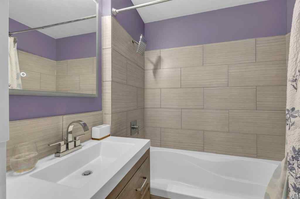 MLS® A2258795 - 5006 55 Avenue  in Central Ponoka Ponoka, Residential