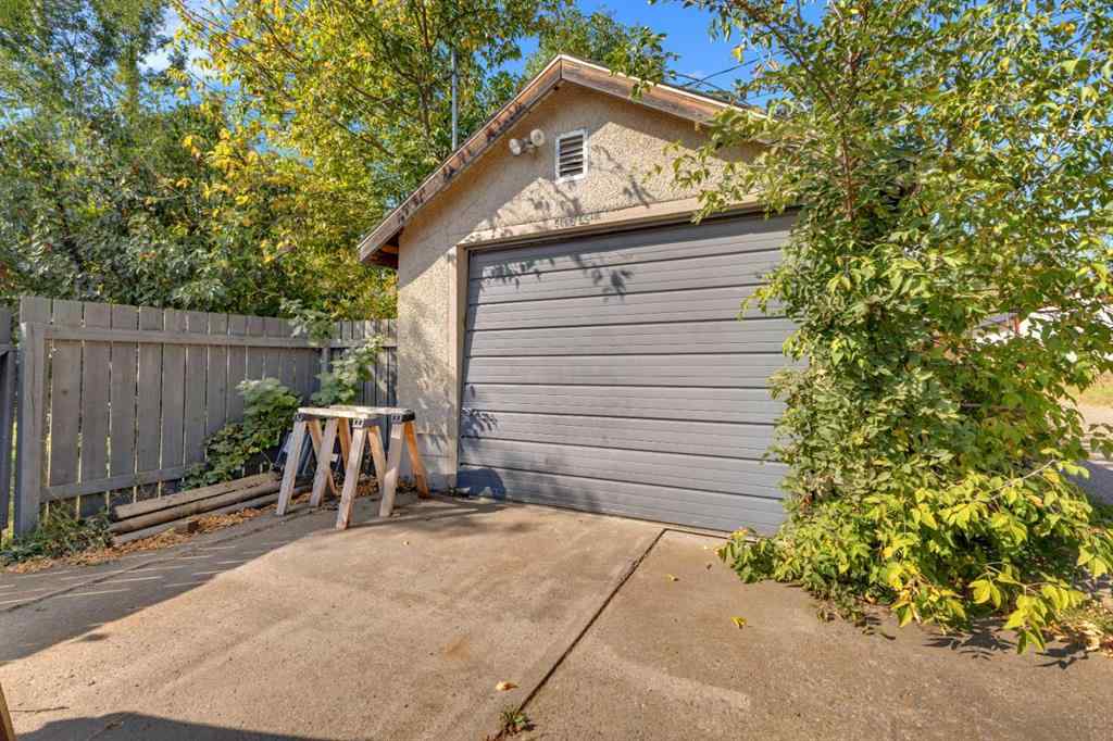 MLS® A2258795 - 5006 55 Avenue  in Central Ponoka Ponoka, Residential