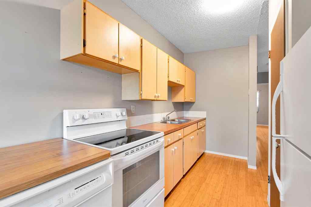 MLS® A2258797 - 10829 5 Street SW in Southwood Calgary, Residential