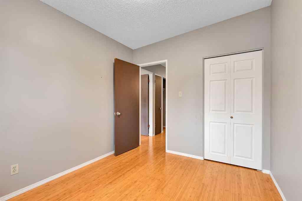 MLS® A2258797 - 10829 5 Street SW in Southwood Calgary, Residential