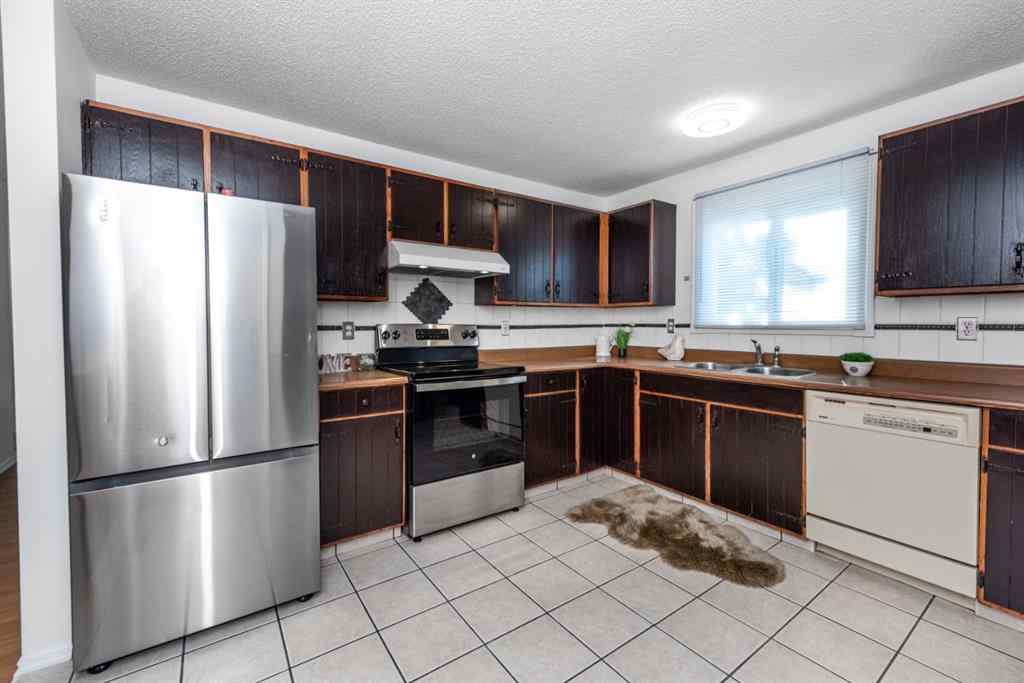 MLS® A2258804 - 207 Fallswater Road NE in Falconridge Calgary, Residential