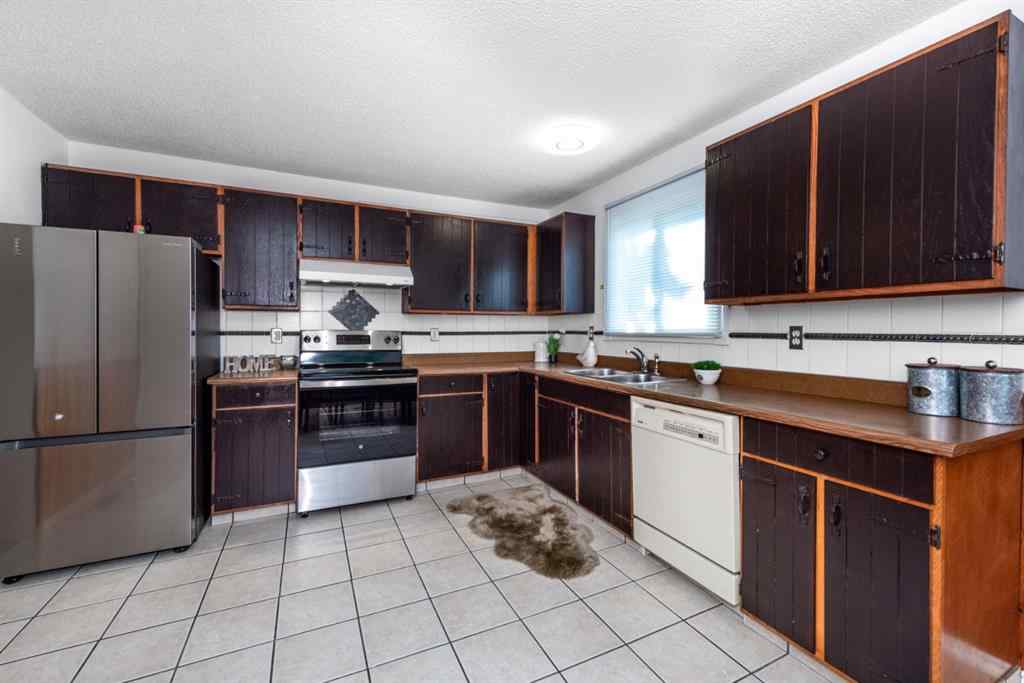 MLS® A2258804 - 207 Fallswater Road NE in Falconridge Calgary, Residential