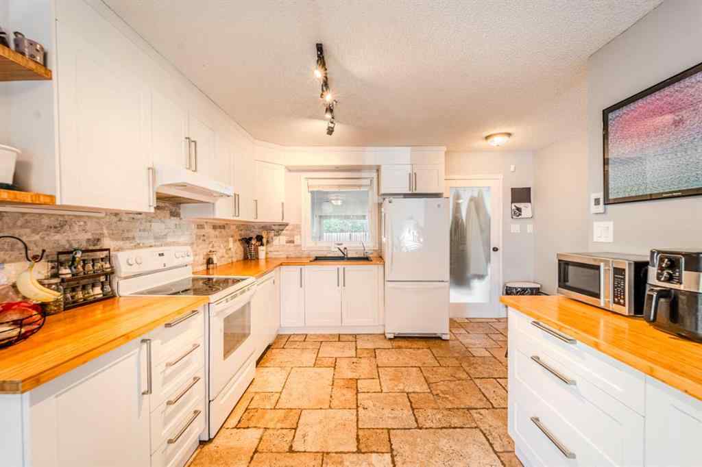 MLS® A2258809 - 26 Elston Place  in Edgewater Airdrie, Residential