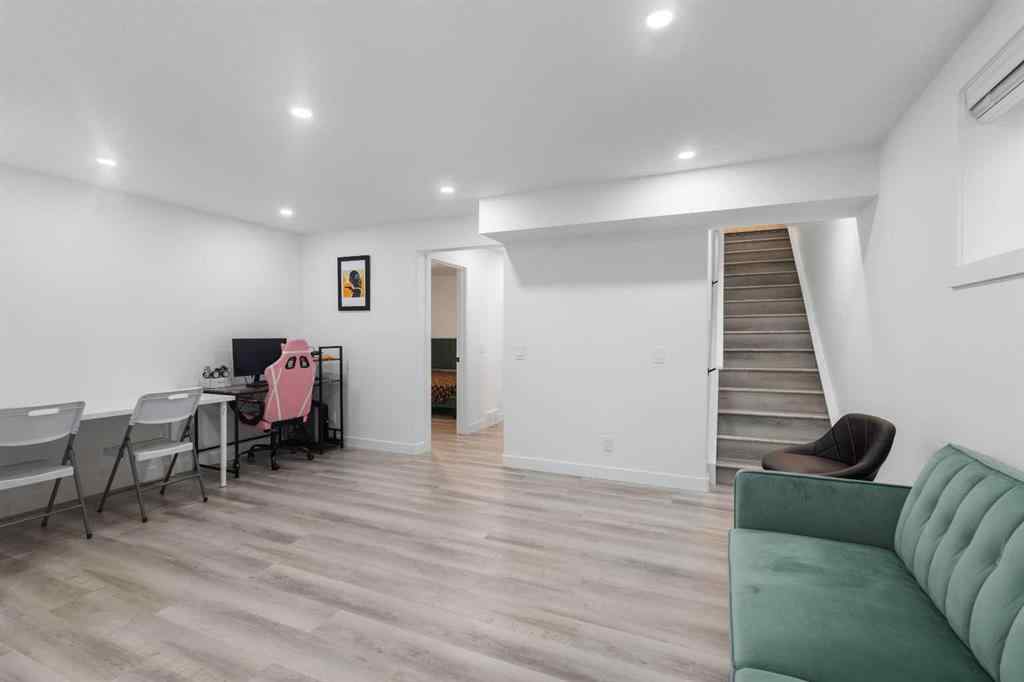MLS® A2258811 - 36 Aspen Hills Close SW in Aspen Woods Calgary, Residential