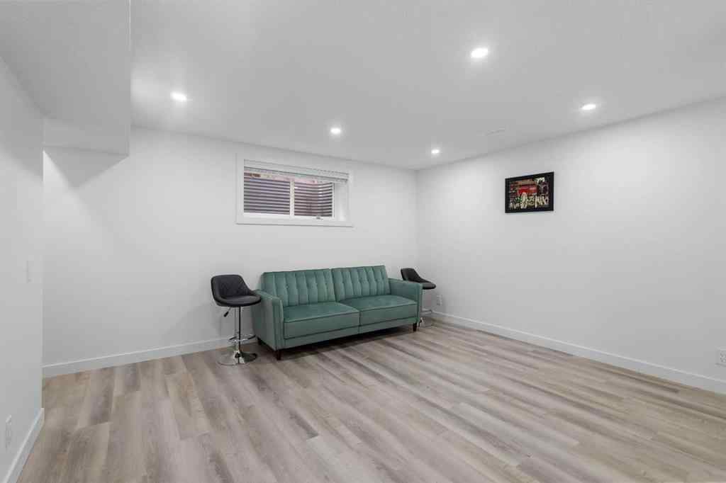 MLS® A2258811 - 36 Aspen Hills Close SW in Aspen Woods Calgary, Residential