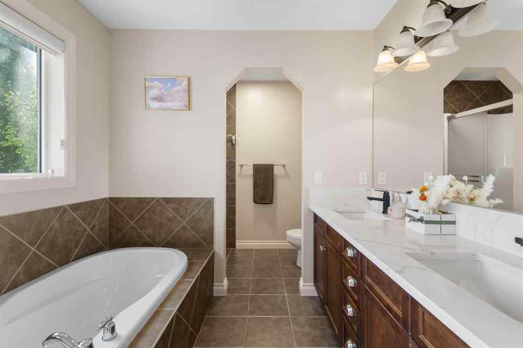 MLS® A2258811 - 36 Aspen Hills Close SW in Aspen Woods Calgary, Residential