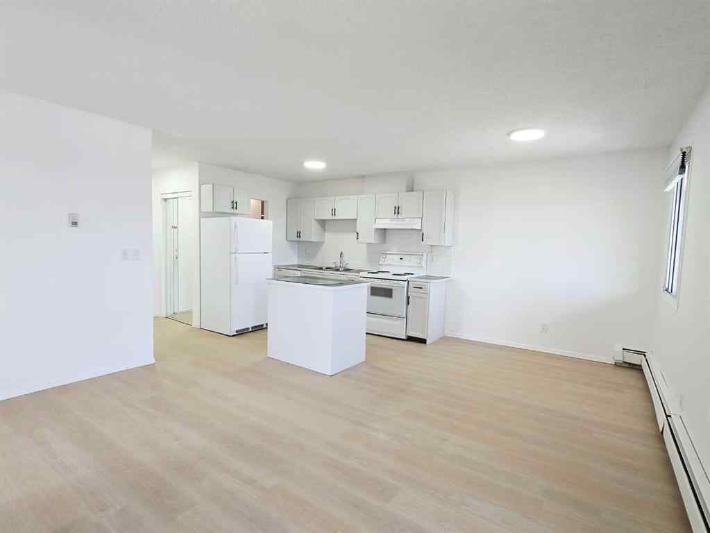 MLS® A2258812 - Unit #302 6825 Centre Street NW in Huntington Hills Calgary, Residential