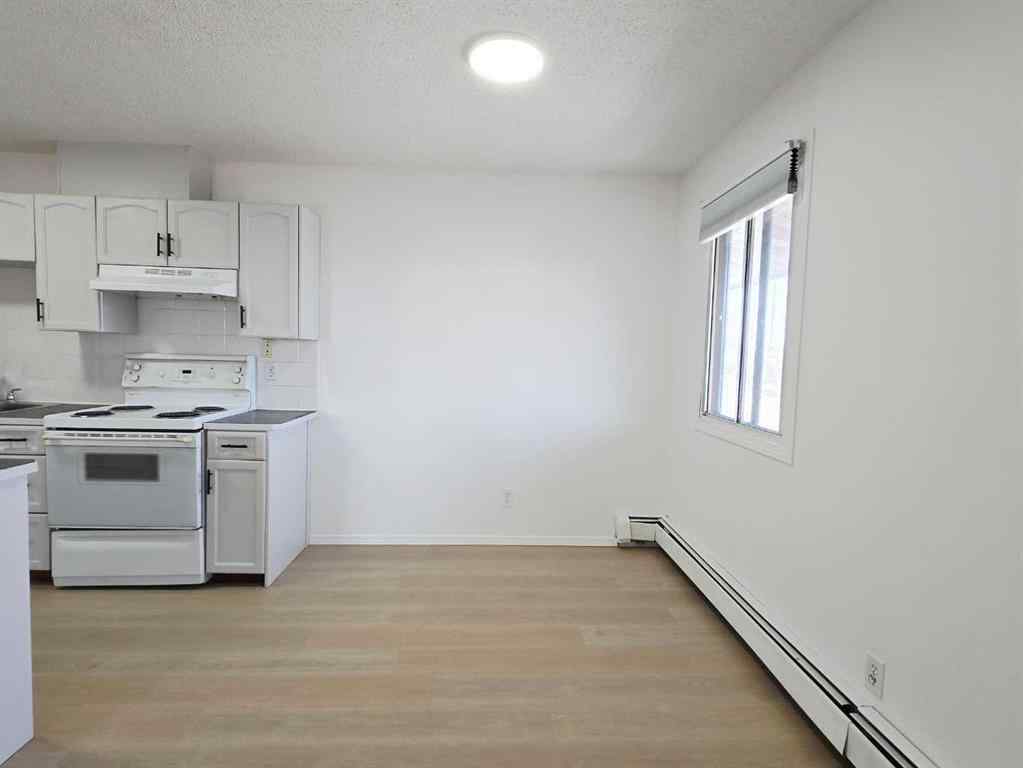 MLS® A2258812 - Unit #302 6825 Centre Street NW in Huntington Hills Calgary, Residential