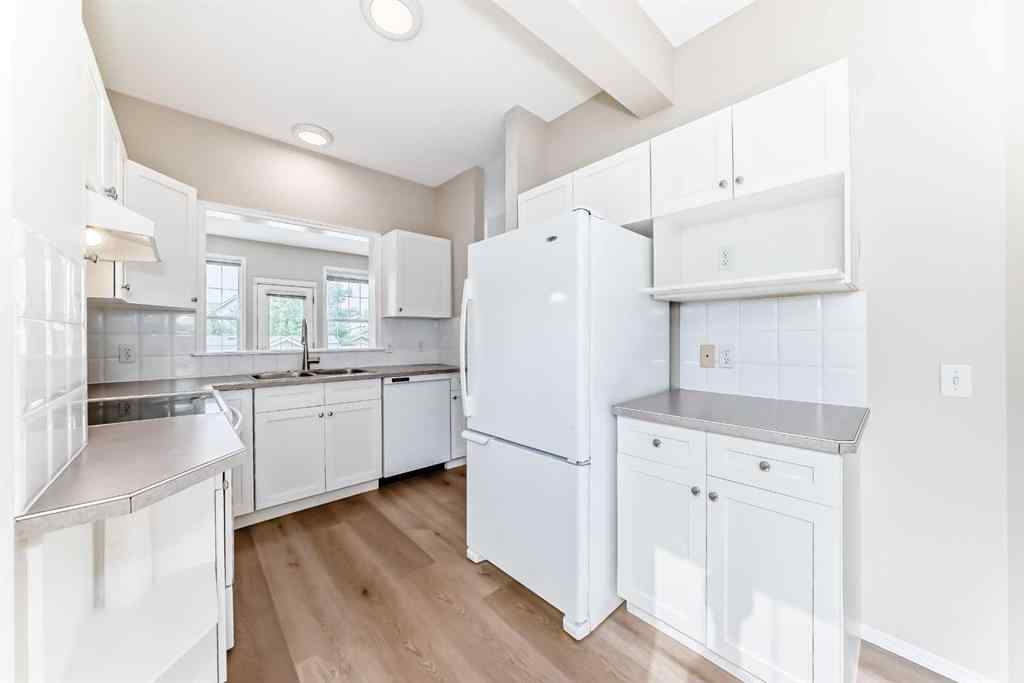 MLS® A2258816 - 84 Inverness Square SE in McKenzie Towne Calgary, Residential