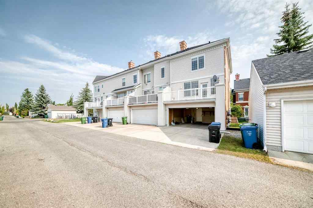 MLS® A2258816 - 84 Inverness Square SE in McKenzie Towne Calgary, Residential