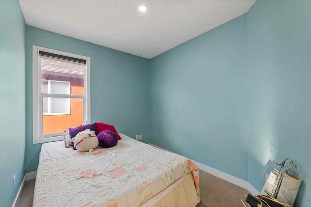 MLS® A2258818 - 17 Saddlecrest Crescent NE in Saddle Ridge Calgary, Residential