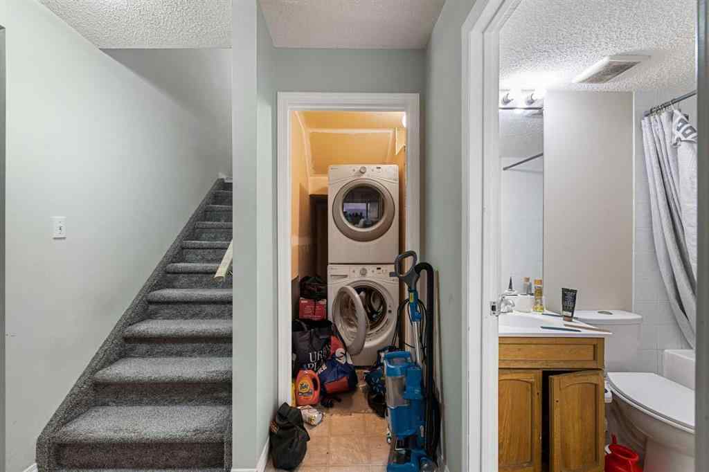 MLS® A2258818 - 17 Saddlecrest Crescent NE in Saddle Ridge Calgary, Residential
