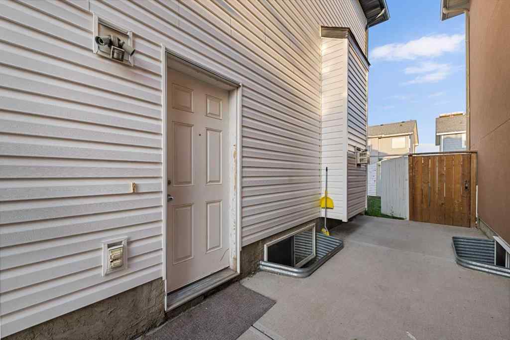 MLS® A2258818 - 17 Saddlecrest Crescent NE in Saddle Ridge Calgary, Residential