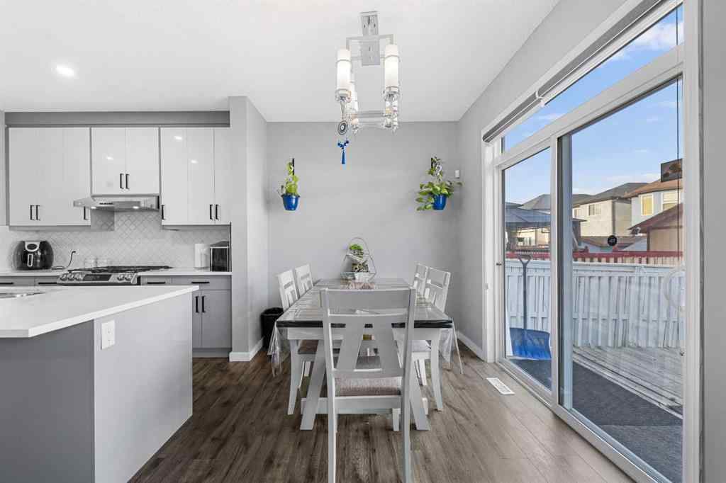 MLS® A2258818 - 17 Saddlecrest Crescent NE in Saddle Ridge Calgary, Residential