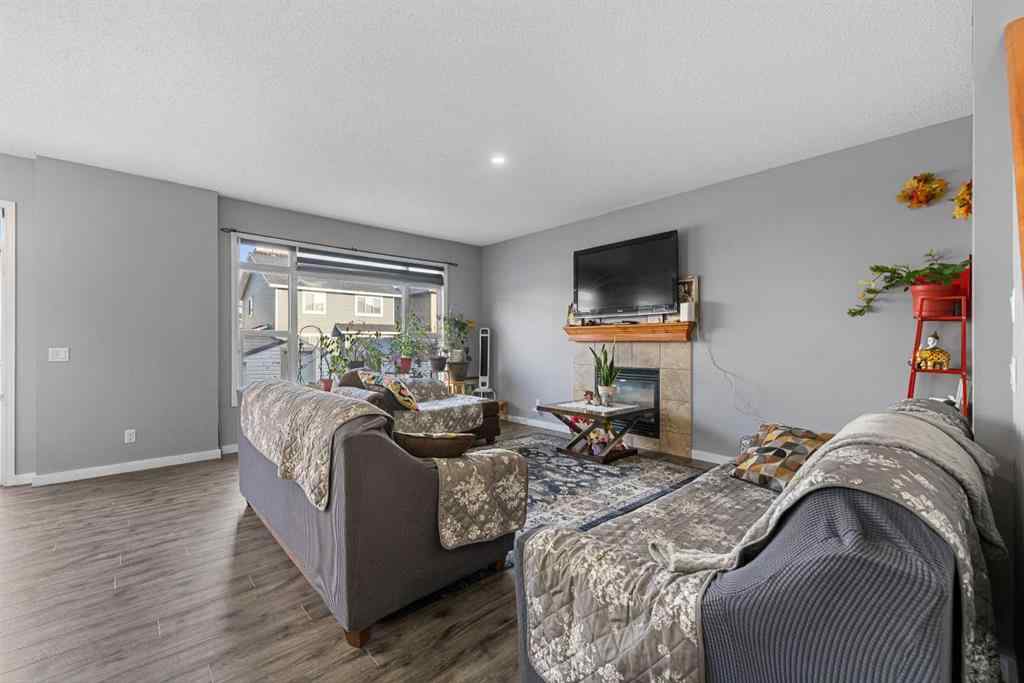 MLS® A2258818 - 17 Saddlecrest Crescent NE in Saddle Ridge Calgary, Residential