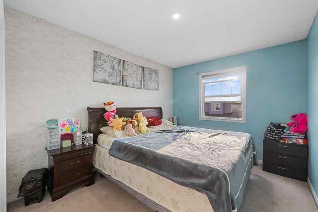 MLS® A2258818 - 17 Saddlecrest Crescent NE in Saddle Ridge Calgary, Residential