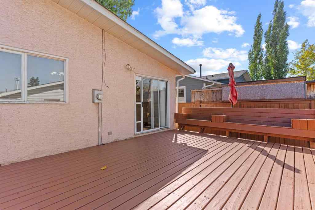 MLS® A2258825 - 212 Queen Anne Road SE in Queensland Calgary, Residential