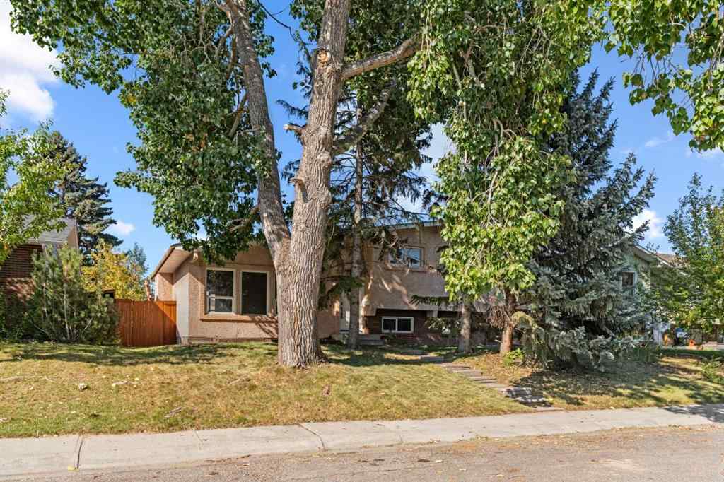 MLS® A2258825 - 212 Queen Anne Road SE in Queensland Calgary, Residential