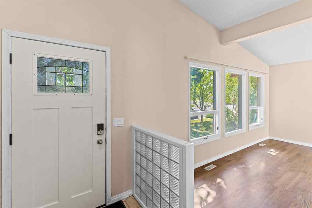 MLS® A2258825 - 212 Queen Anne Road SE in Queensland Calgary, Residential