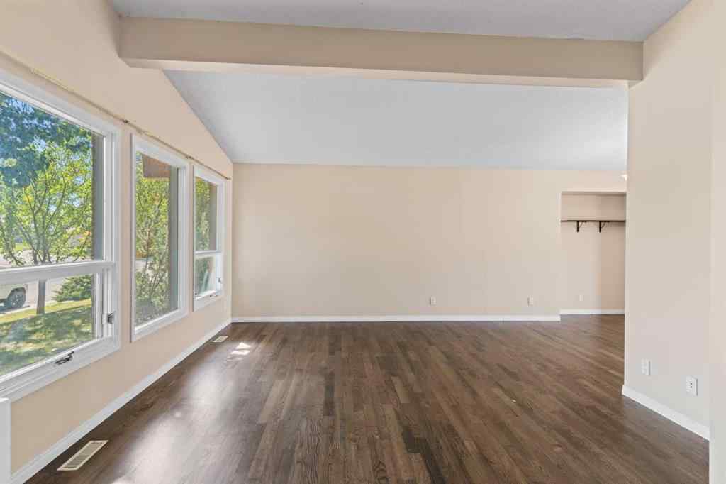 MLS® A2258825 - 212 Queen Anne Road SE in Queensland Calgary, Residential