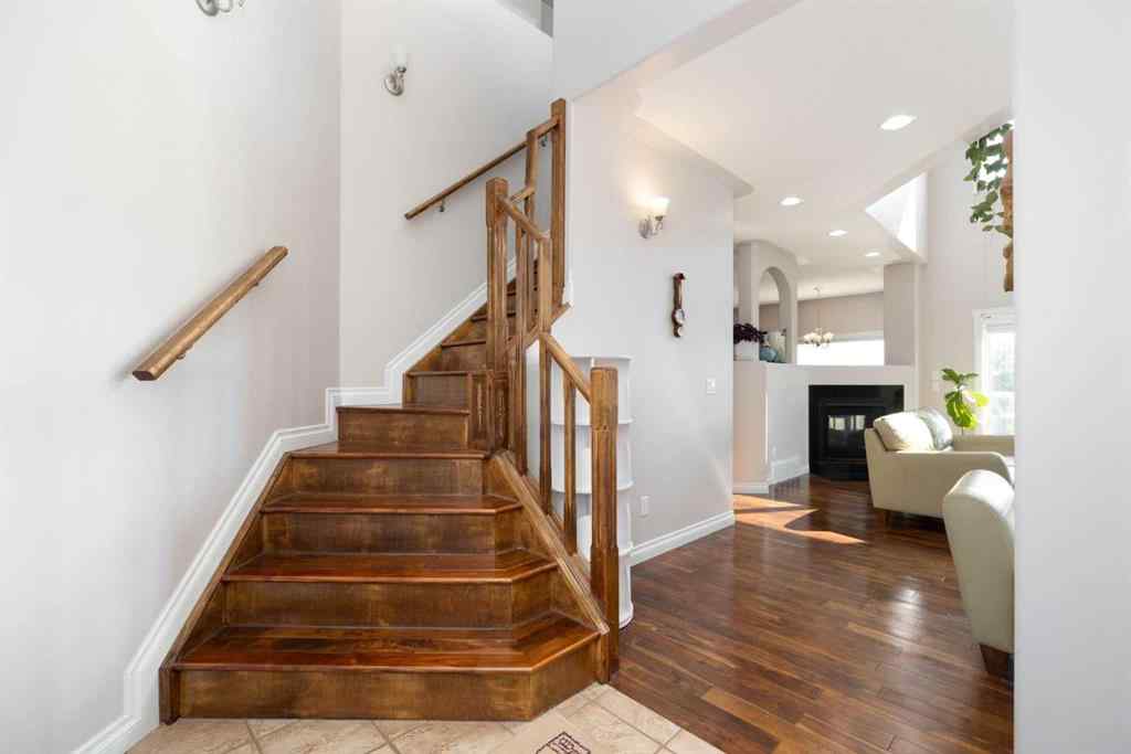 MLS® A2258826 - 121 Gravelstone Way  in Stonecreek Fort McMurray, Residential