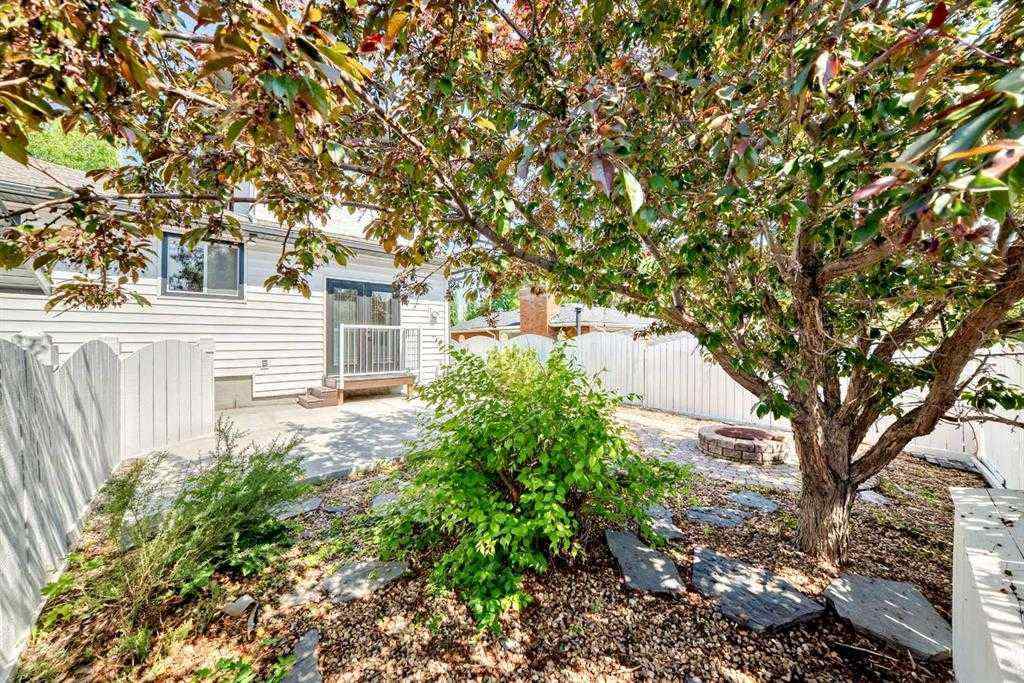 MLS® A2258828 - 3824 Brooklyn Crescent NW in Brentwood Calgary, Residential