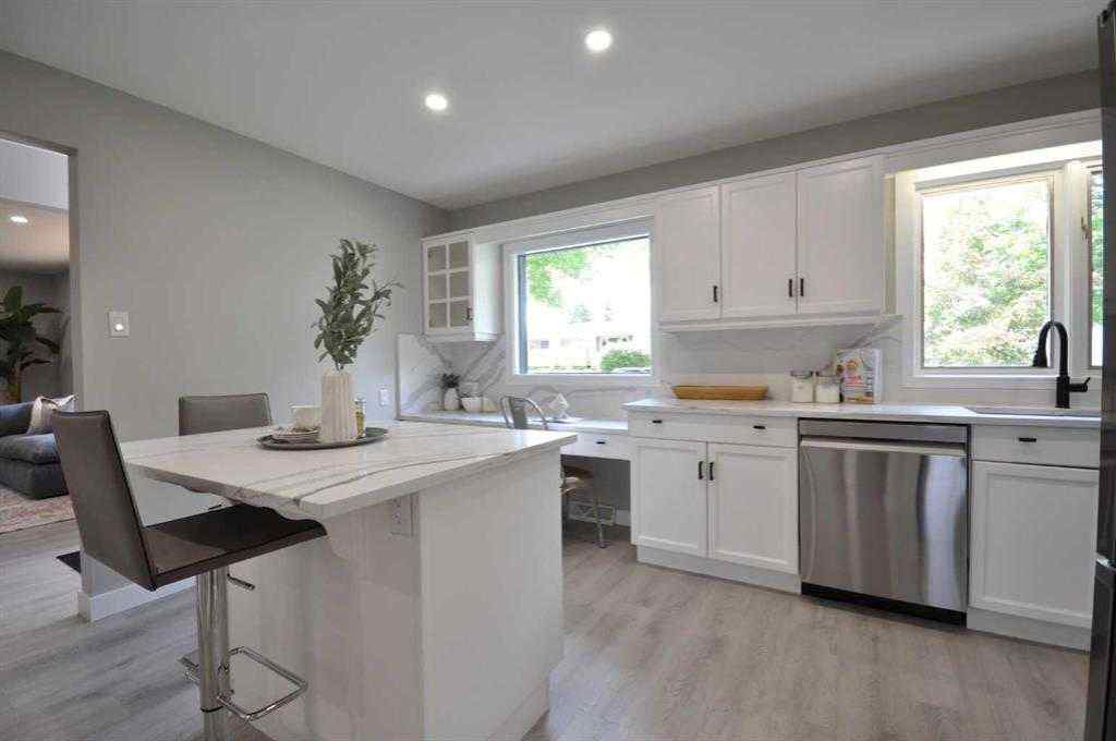 MLS® A2258828 - 3824 Brooklyn Crescent NW in Brentwood Calgary, Residential