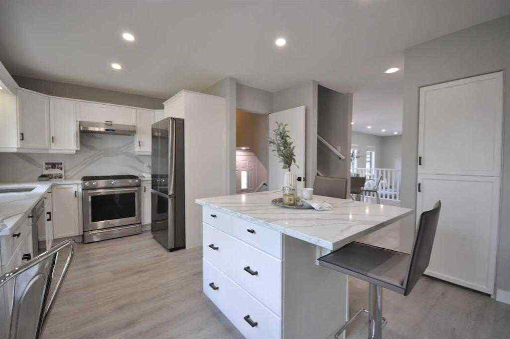 MLS® A2258828 - 3824 Brooklyn Crescent NW in Brentwood Calgary, Residential
