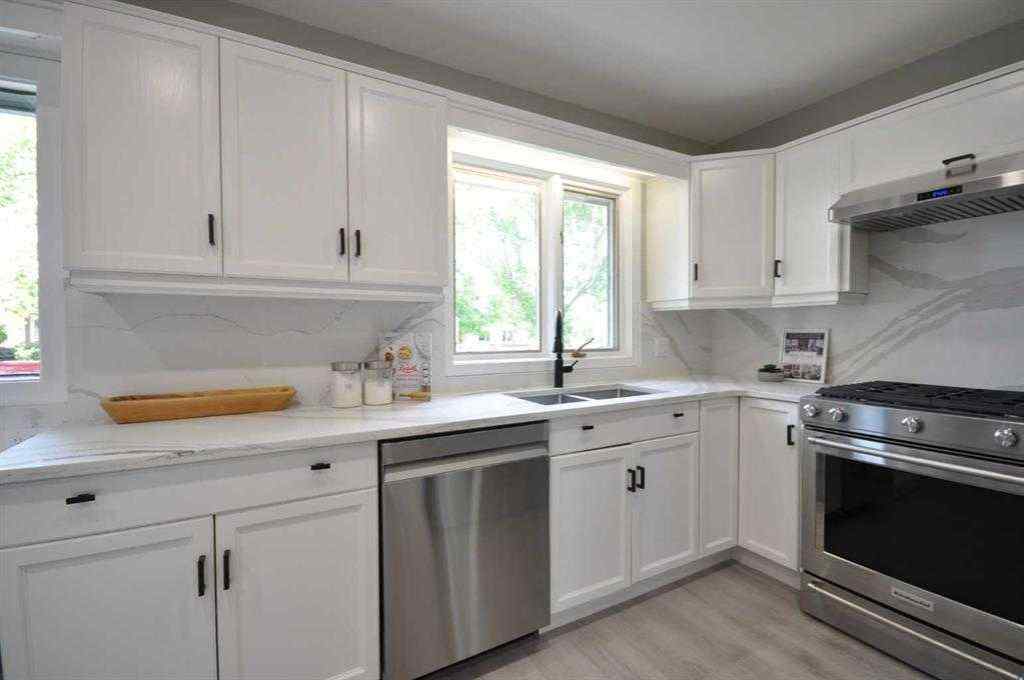 MLS® A2258828 - 3824 Brooklyn Crescent NW in Brentwood Calgary, Residential