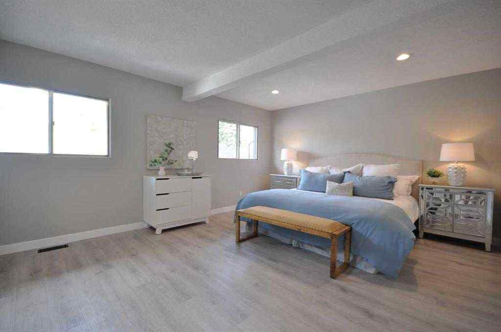 MLS® A2258828 - 3824 Brooklyn Crescent NW in Brentwood Calgary, Residential