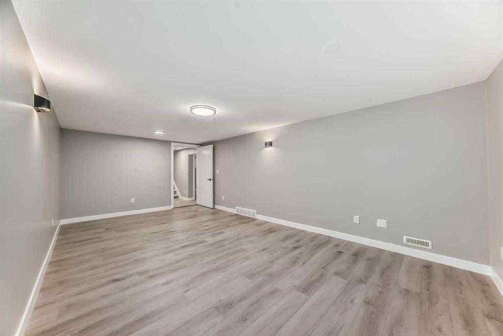 MLS® A2258828 - 3824 Brooklyn Crescent NW in Brentwood Calgary, Residential