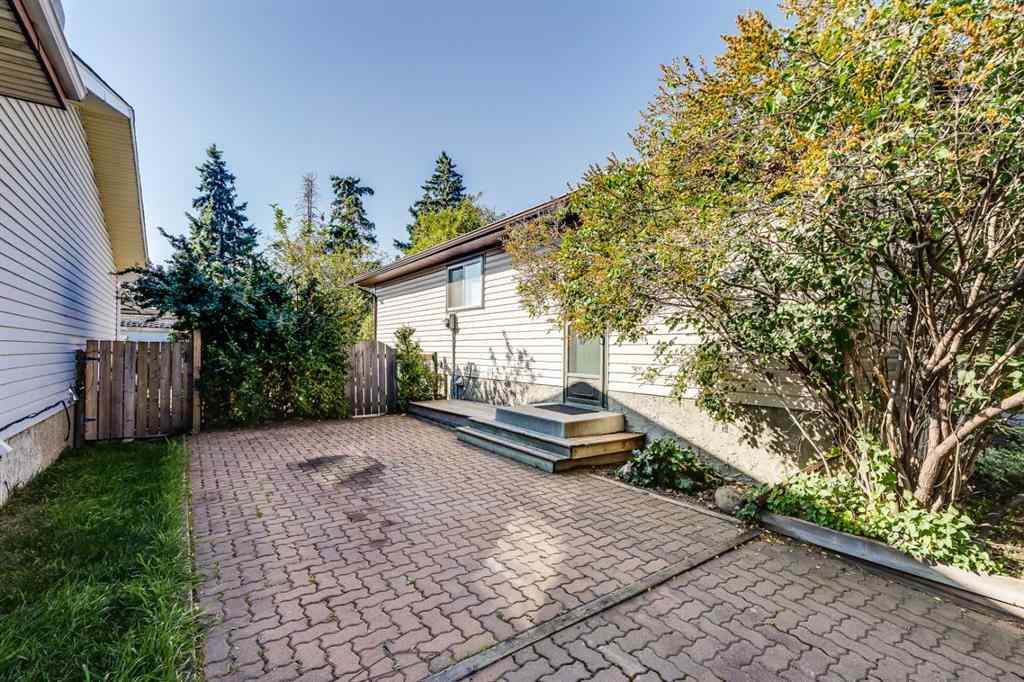 MLS® A2258834 - 251 Pineland Place NE in Pineridge Calgary, Residential
