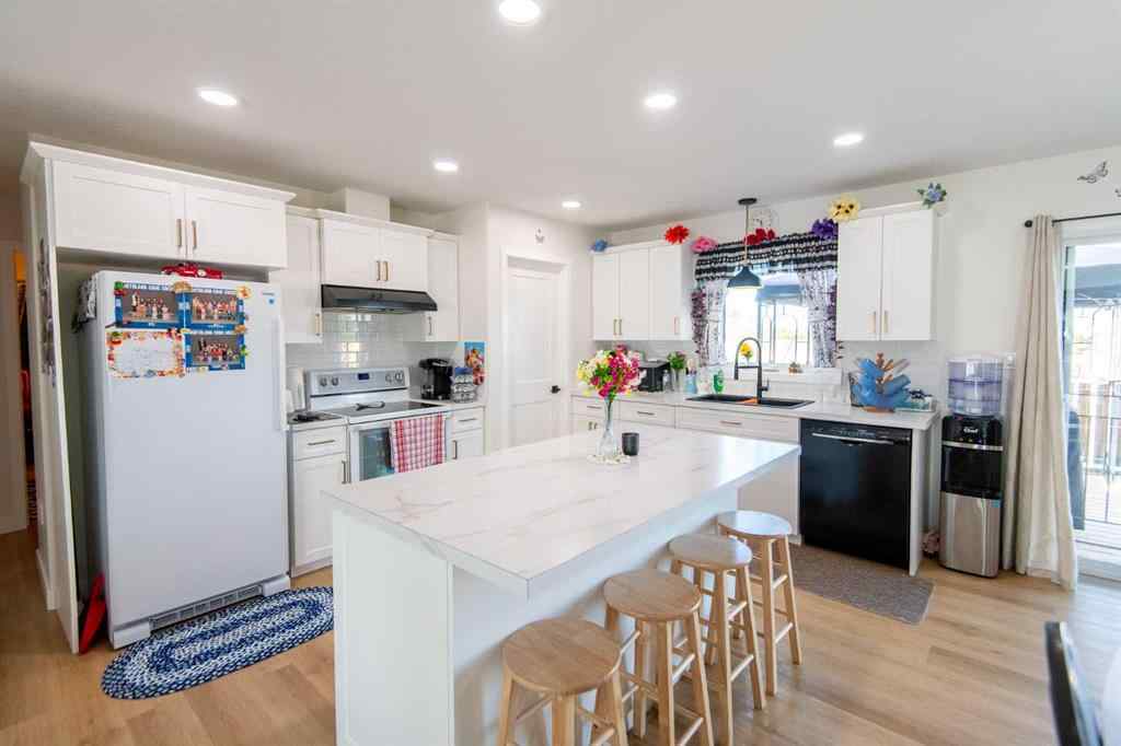 MLS® A2258844 - 10410 105 Avenue  in NONE La Crete, Residential