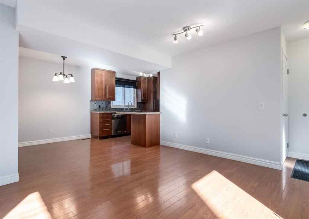 MLS® A2258861 - Unit #3 123 13 Avenue NE in Crescent Heights Calgary, Residential