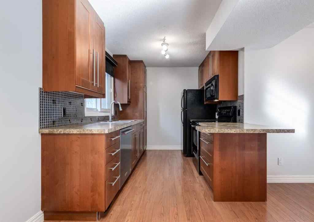 MLS® A2258861 - Unit #3 123 13 Avenue NE in Crescent Heights Calgary, Residential