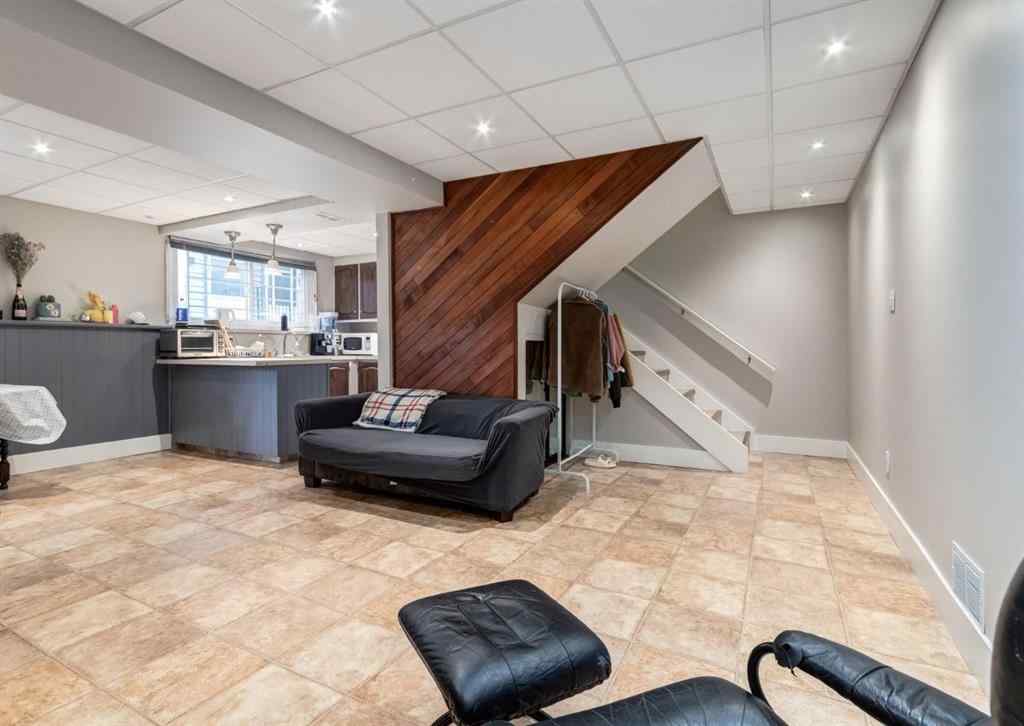 MLS® A2258861 - Unit #3 123 13 Avenue NE in Crescent Heights Calgary, Residential