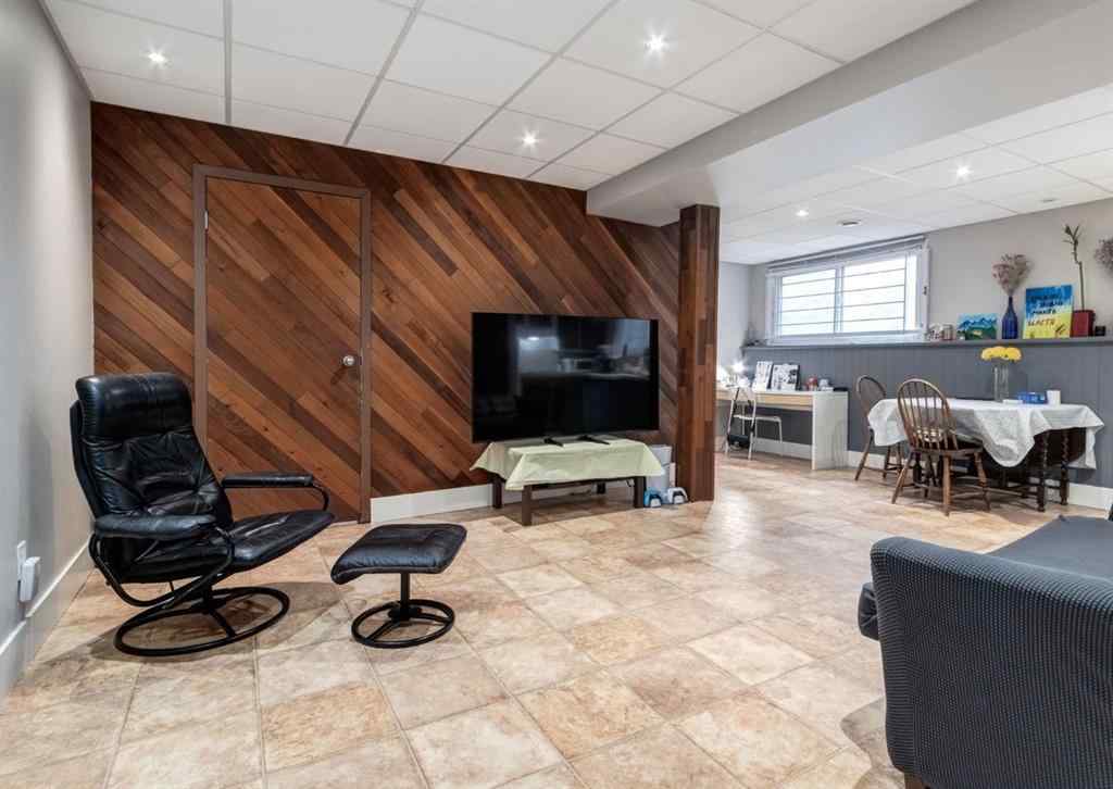 MLS® A2258861 - Unit #3 123 13 Avenue NE in Crescent Heights Calgary, Residential