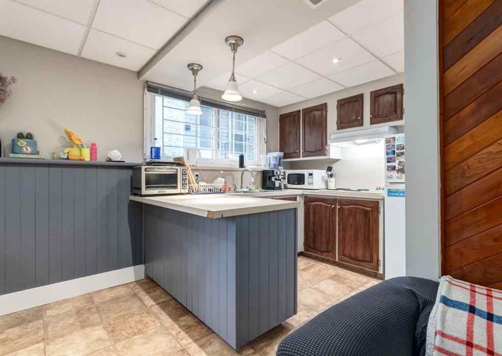 MLS® A2258861 - Unit #3 123 13 Avenue NE in Crescent Heights Calgary, Residential