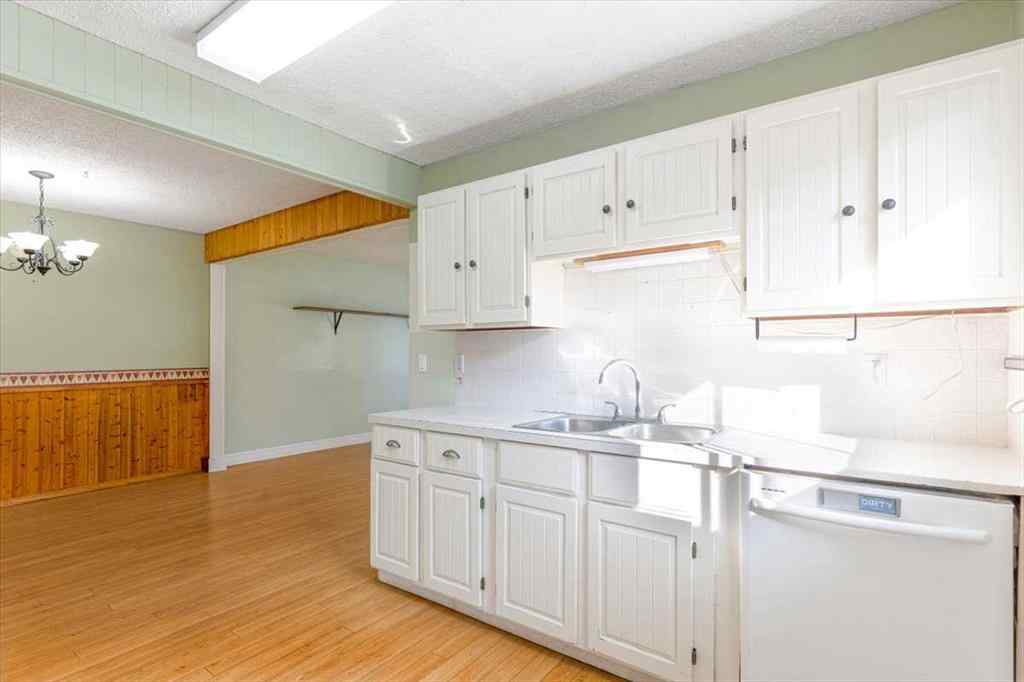 MLS® A2258866 - 123 7 Avenue SW in NONE High River, Residential