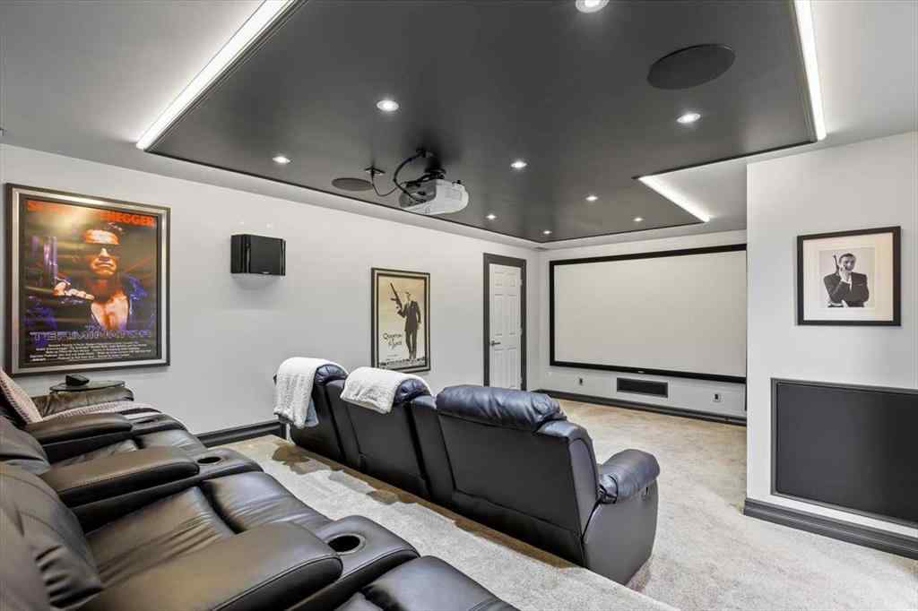 MLS® A2258869 - 10 Douglas Glen Crescent SE in Douglasdale/Glen Calgary, Residential