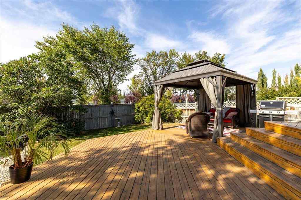 MLS® A2258869 - 10 Douglas Glen Crescent SE in Douglasdale/Glen Calgary, Residential
