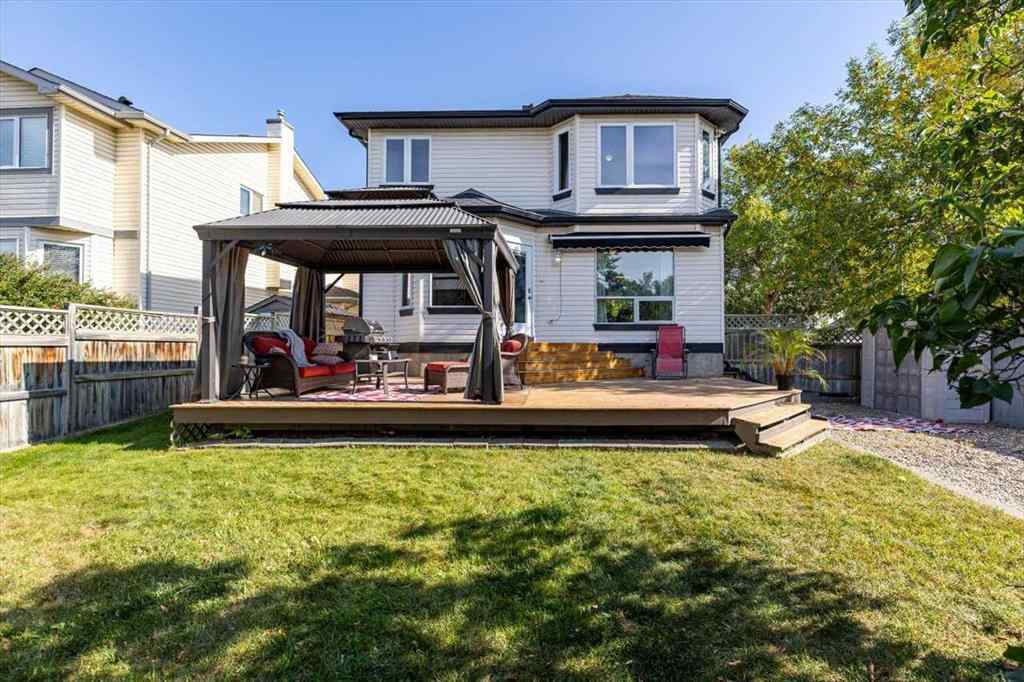 MLS® A2258869 - 10 Douglas Glen Crescent SE in Douglasdale/Glen Calgary, Residential