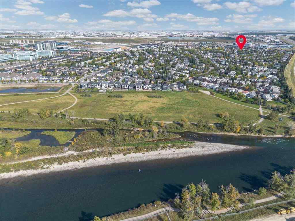 MLS® A2258869 - 10 Douglas Glen Crescent SE in Douglasdale/Glen Calgary, Residential