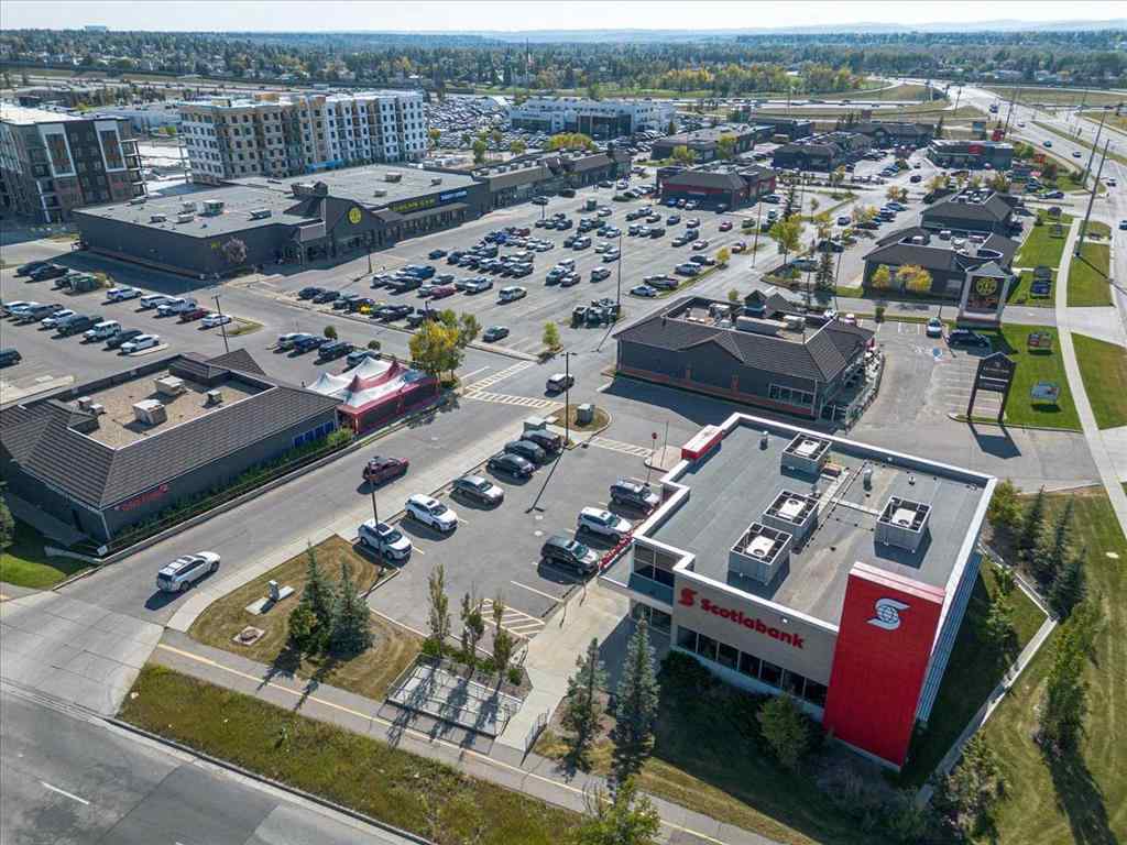 MLS® A2258869 - 10 Douglas Glen Crescent SE in Douglasdale/Glen Calgary, Residential