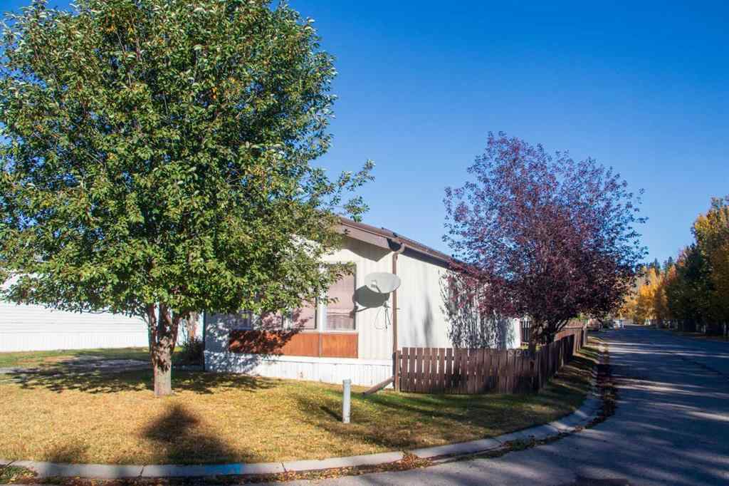 MLS® A2258880 - 320 4 Street NW in NONE Sundre, Residential