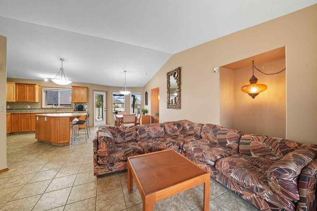 MLS® A2258882 - 5409 44A Street Close  in Westpark Meadows Innisfail, Residential